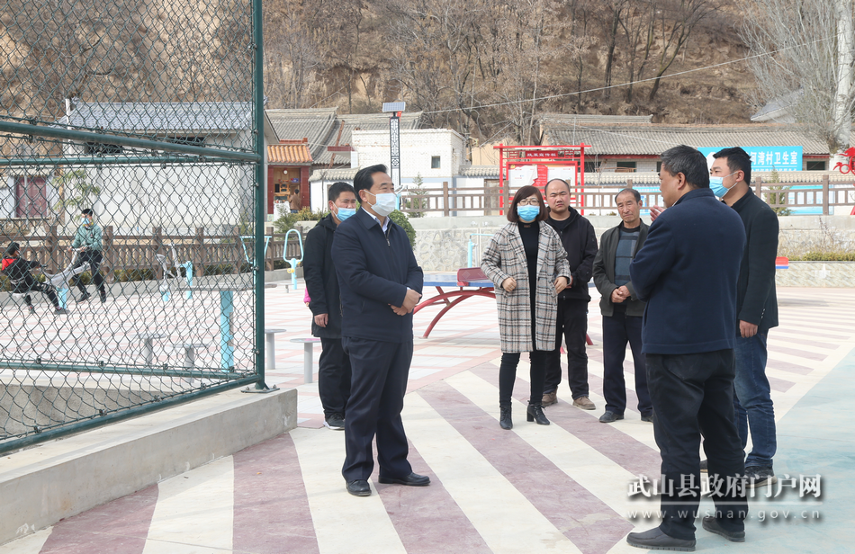 索鴻賓調(diào)研指導(dǎo)脫貧攻堅(jiān)、鄉(xiāng)村振興等工作