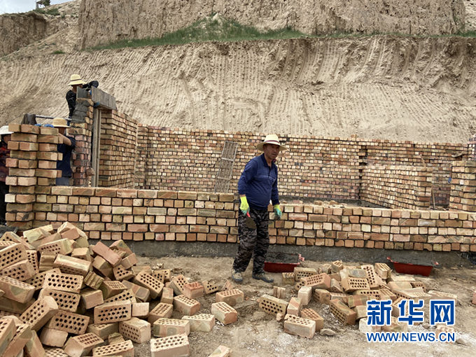 家家有業(yè) 戶(hù)戶(hù)增收——甘肅東鄉(xiāng)貧困村脫貧攻堅(jiān)沖刺見(jiàn)聞