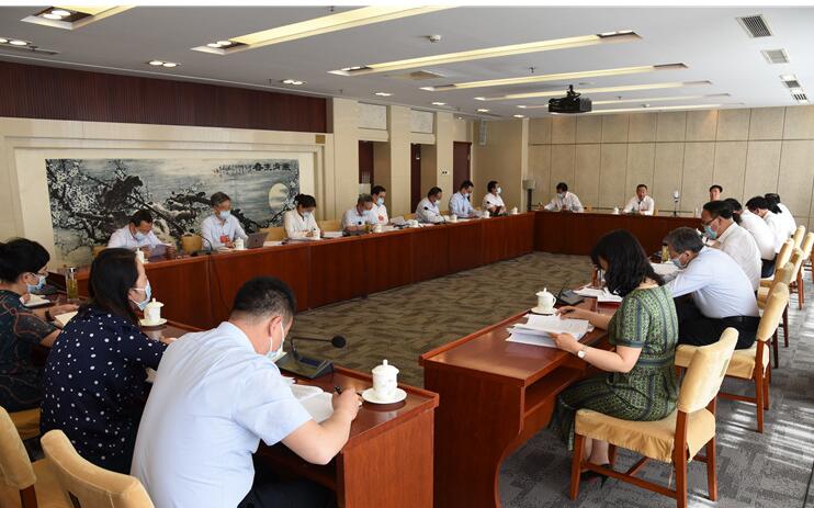 【兩會(huì)快訊】甘肅代表團(tuán)分組審議全國人大常委會(huì)工作報(bào)告，唐仁健參加第二小組會(huì)議并發(fā)言