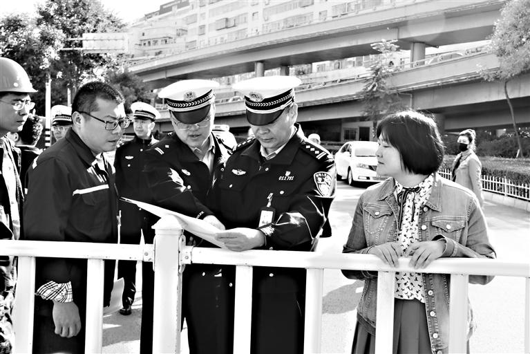 多方實地調研蘭州西關什字交通道改方案