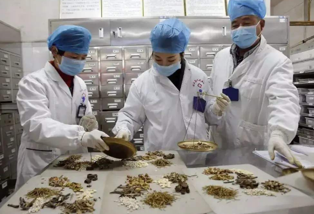 新冠肺炎疫情人物同防市民如何做？請看這里！