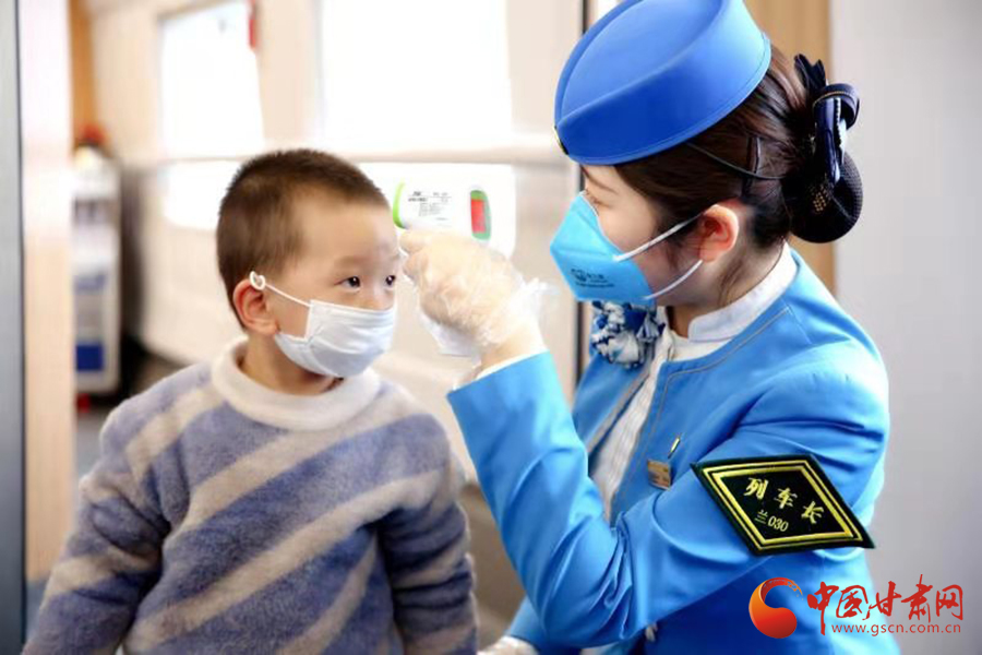 回家路上，請(qǐng)配合疫情防控要求 