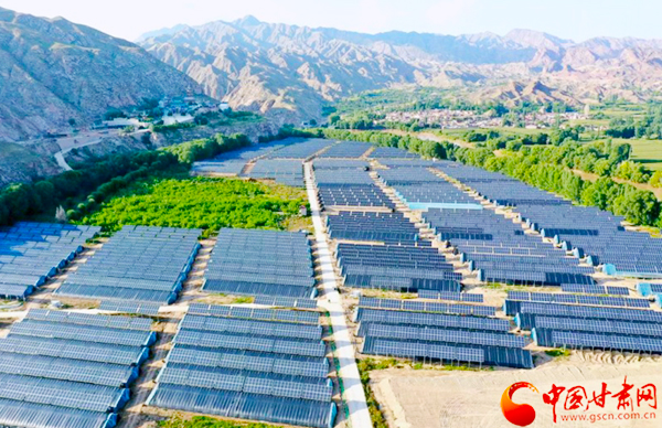 【奮斗百年路 啟航新征程 脫貧攻堅(jiān)答卷】以村為家，把貧困戶當(dāng)家人——記全國(guó)脫貧攻堅(jiān)先進(jìn)個(gè)人錢(qián)有