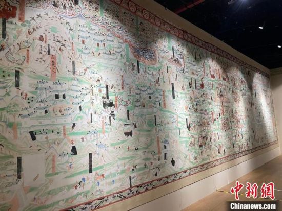 圖為展覽現(xiàn)場?！〗瓧顭?攝