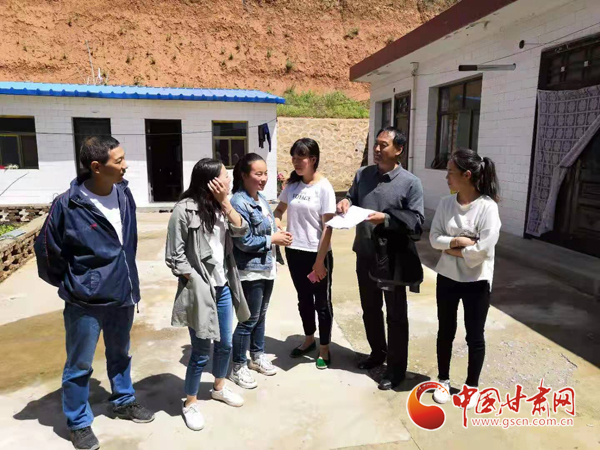 【蘭大新聞學(xué)子重走西北角】武柄權(quán)：通過教育扶貧實現(xiàn)鄉(xiāng)村振興