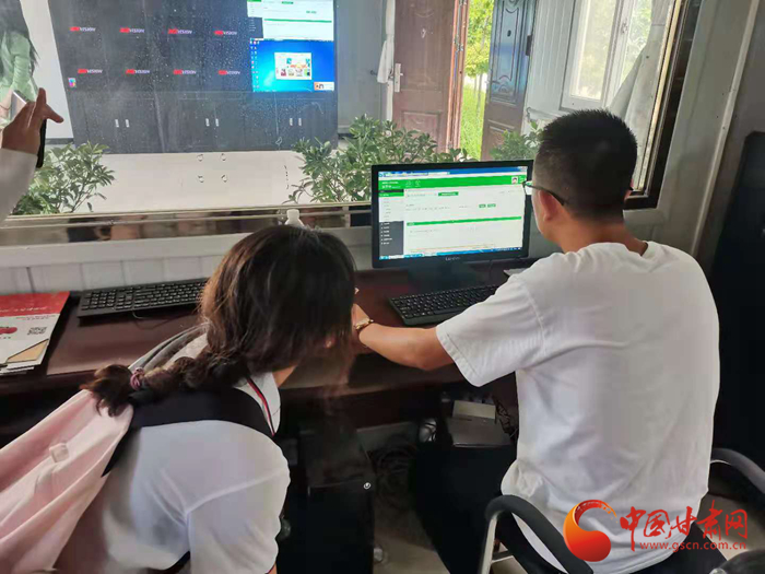 【蘭大新聞學子重走西北角】平?jīng)鲠轻迹鹤吖?育出致富路