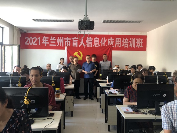 維權(quán)處黨支部開展“法律宣傳進(jìn)學(xué)?！敝驹刚叻?wù)活動(dòng)