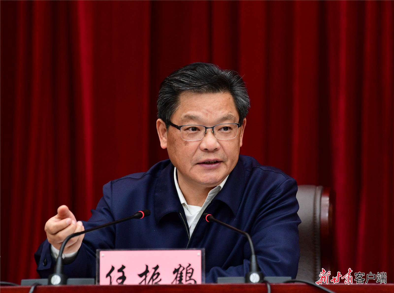 任振鶴在全省新型城鎮(zhèn)化工作推進(jìn)會(huì)議上強(qiáng)調(diào)：凝心聚力抓落實(shí)、蹄疾步穩(wěn)向前進(jìn)，奮力推進(jìn)新型城鎮(zhèn)化建設(shè)再上新臺(tái)階