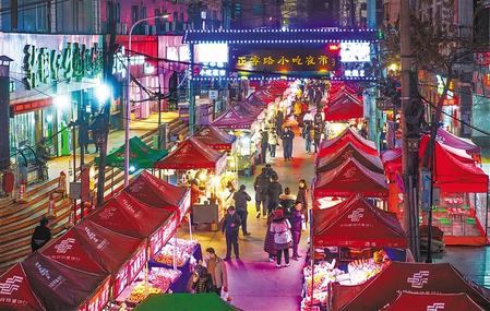 蘭州市城關區(qū)正寧路小吃夜市、南關民族風味一條街恢復營業(yè)