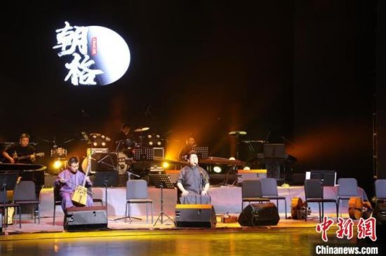 圖為甘肅本土原生態(tài)樂隊“朝格組合”在蘭州演出。(資料圖) 受訪人供圖