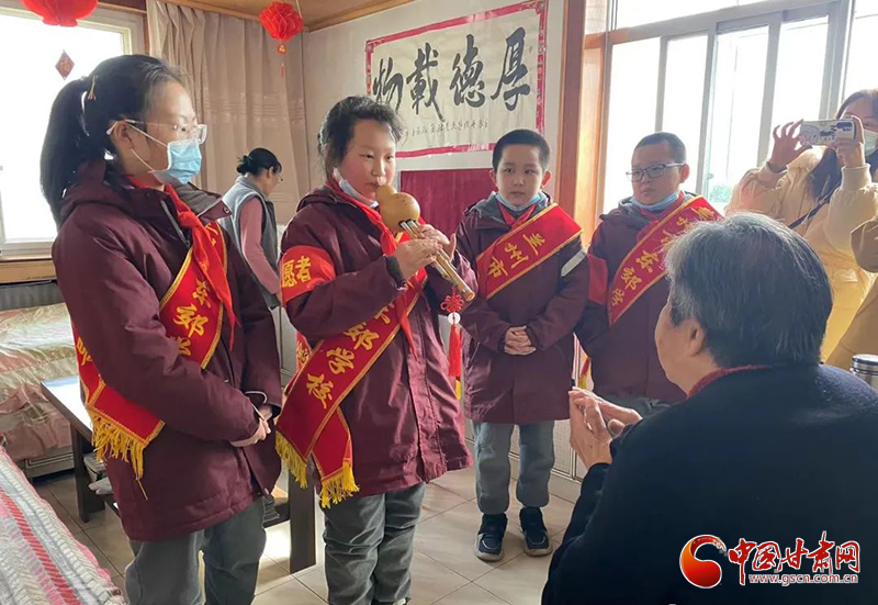 蘭州市教育系統(tǒng)緊扣“六個突出”開展學雷鋒志愿服務(wù)系列活動