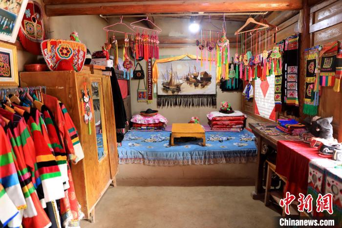 圖為土族文化展示?！⊙Φ?攝