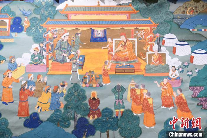 8月20日，在蘭州市博物館展出的大型歷史題材卷軸唐卡“涼州會(huì)盟”。　戴文昌 攝