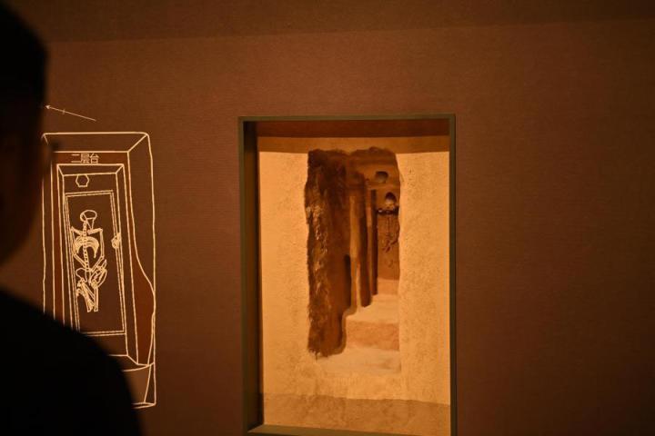 張家川縣馬家塬車輿博物館展陳的馬家塬遺址出土文物。李亞龍 攝