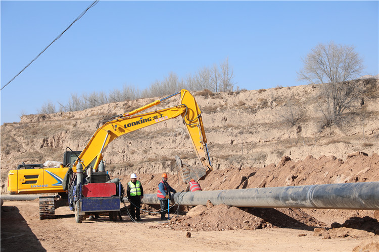 臨洮縣洮陽(yáng)水廠農(nóng)村供水鞏固提升暨城區(qū)第二水源工程現(xiàn)場(chǎng)。_副本.jpg