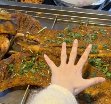 1188元買一只36斤活羊，烤完只剩6.9斤！商家稱正常，網(wǎng)友吵翻